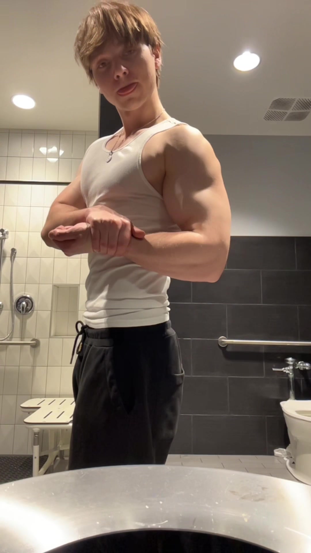 @LumMayLift