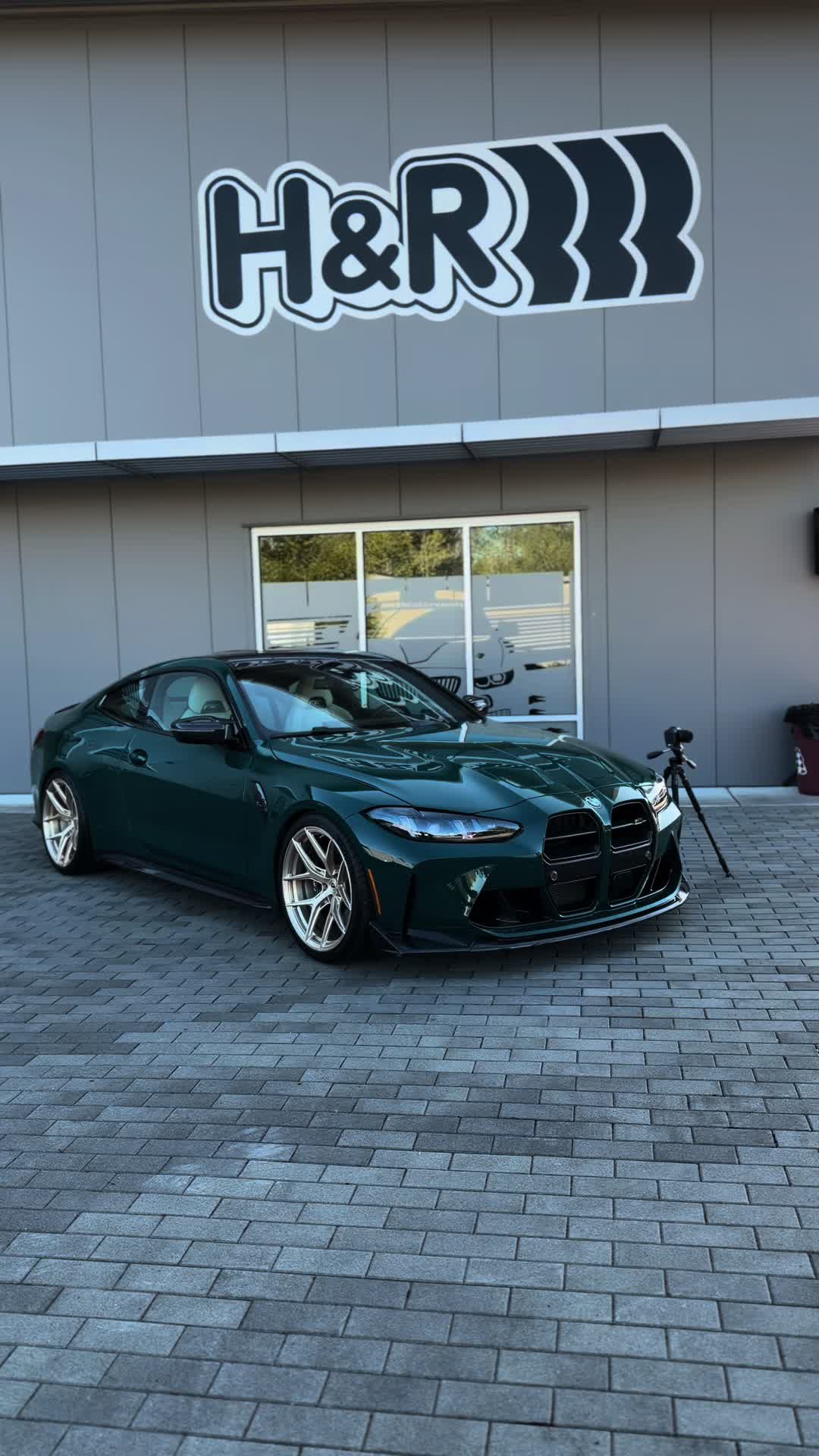 @visualsbyferny