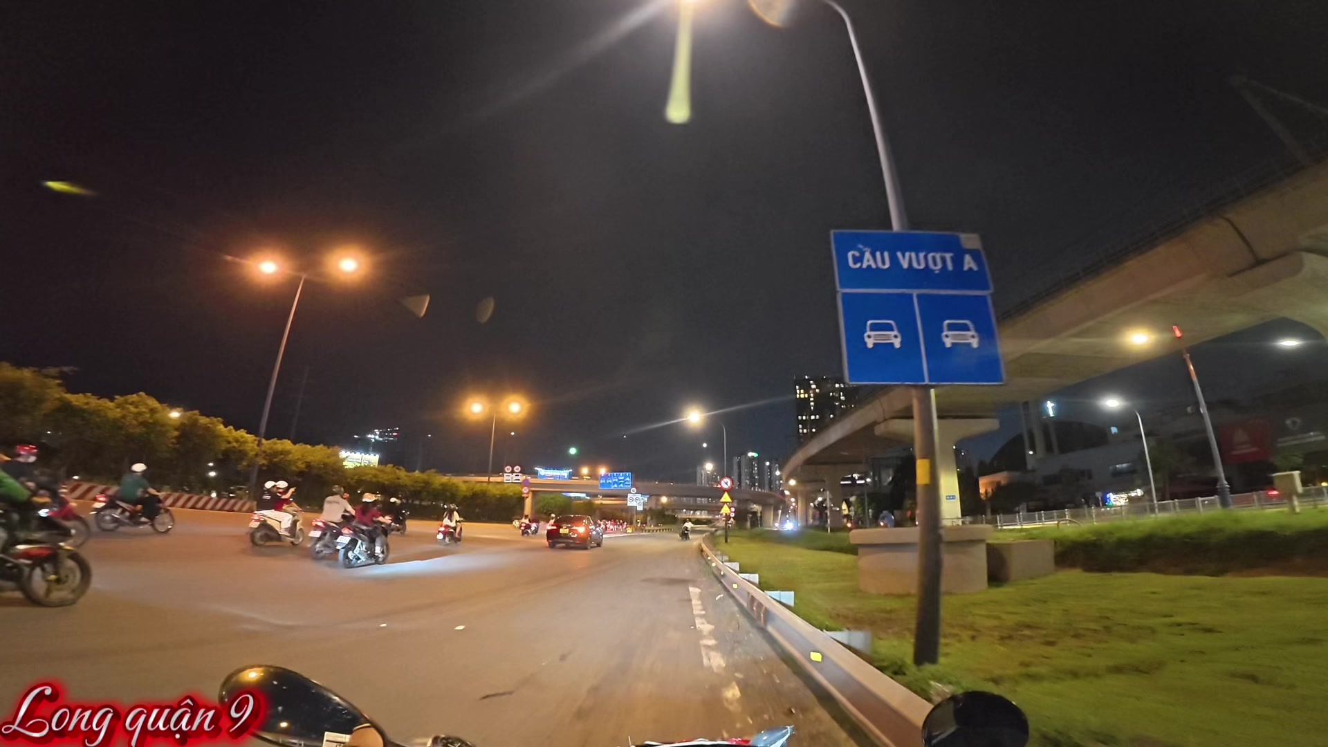 @Long Quận 9