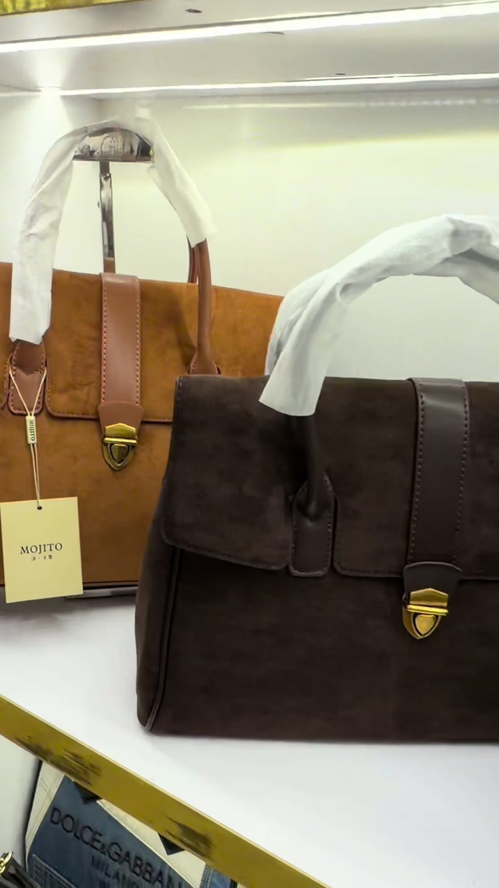 @leo.lux_bags