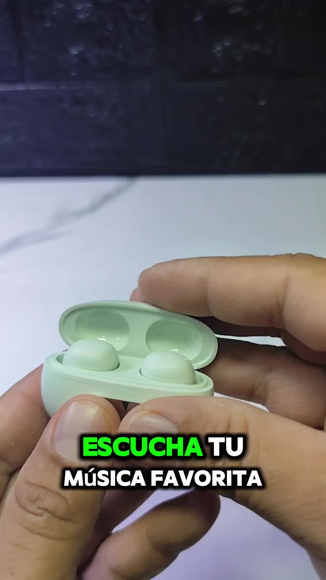 @chrisvillac