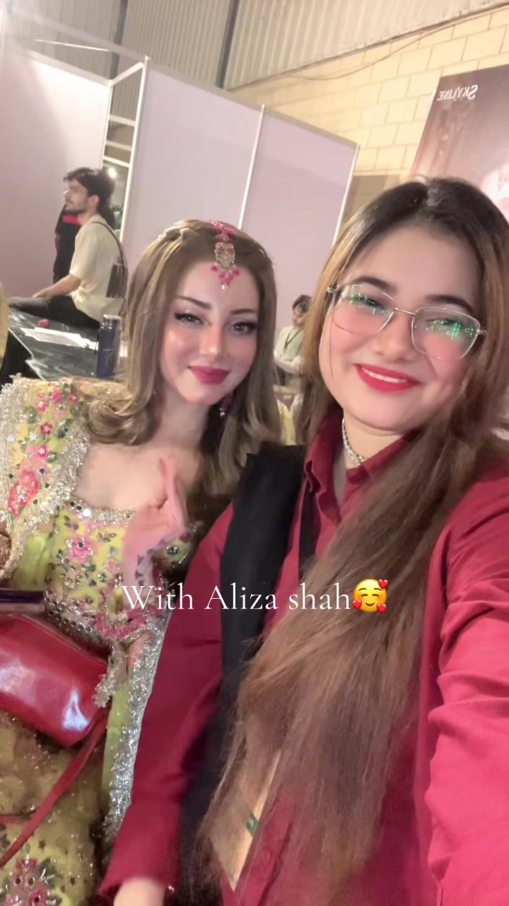 @Ayesha parlour