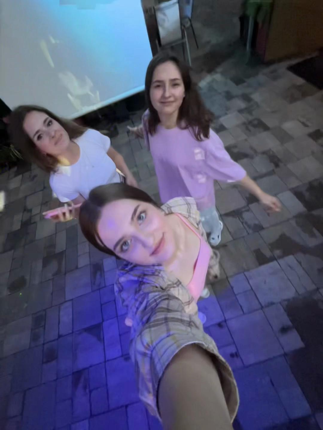 @v