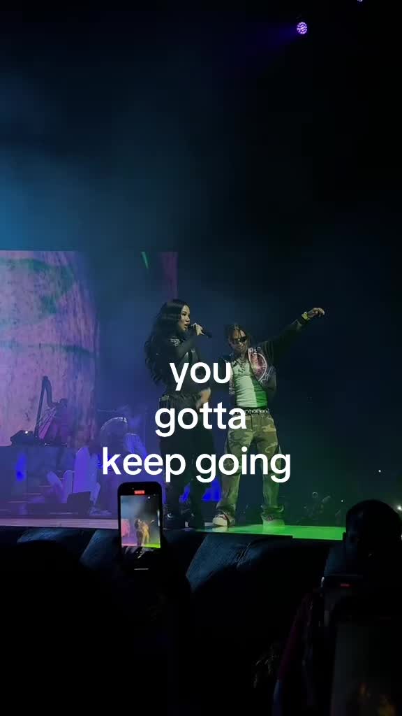 @⃟