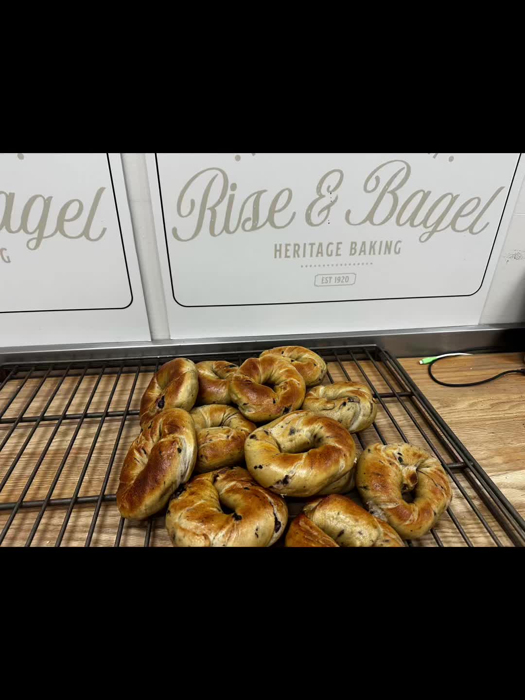 @@riseandbagel