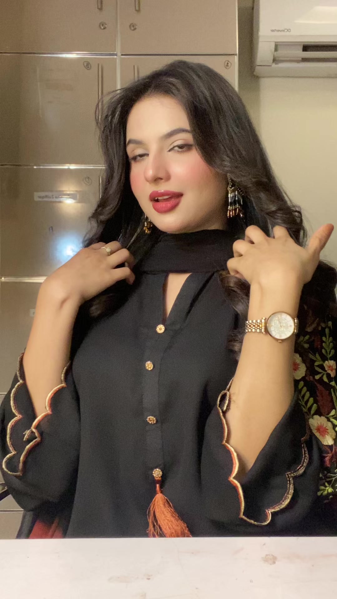 @👑【ماہم  زاہد】👑