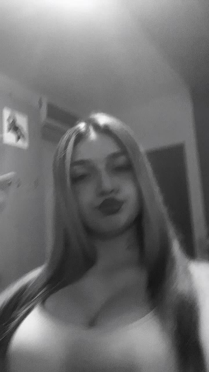 @🙇🏼&zwj;♀️🎀
