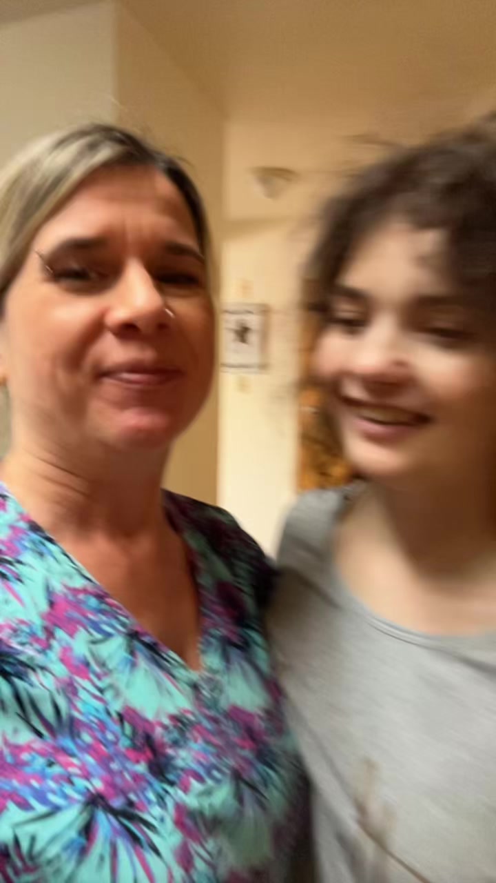 @Hotmomvibes