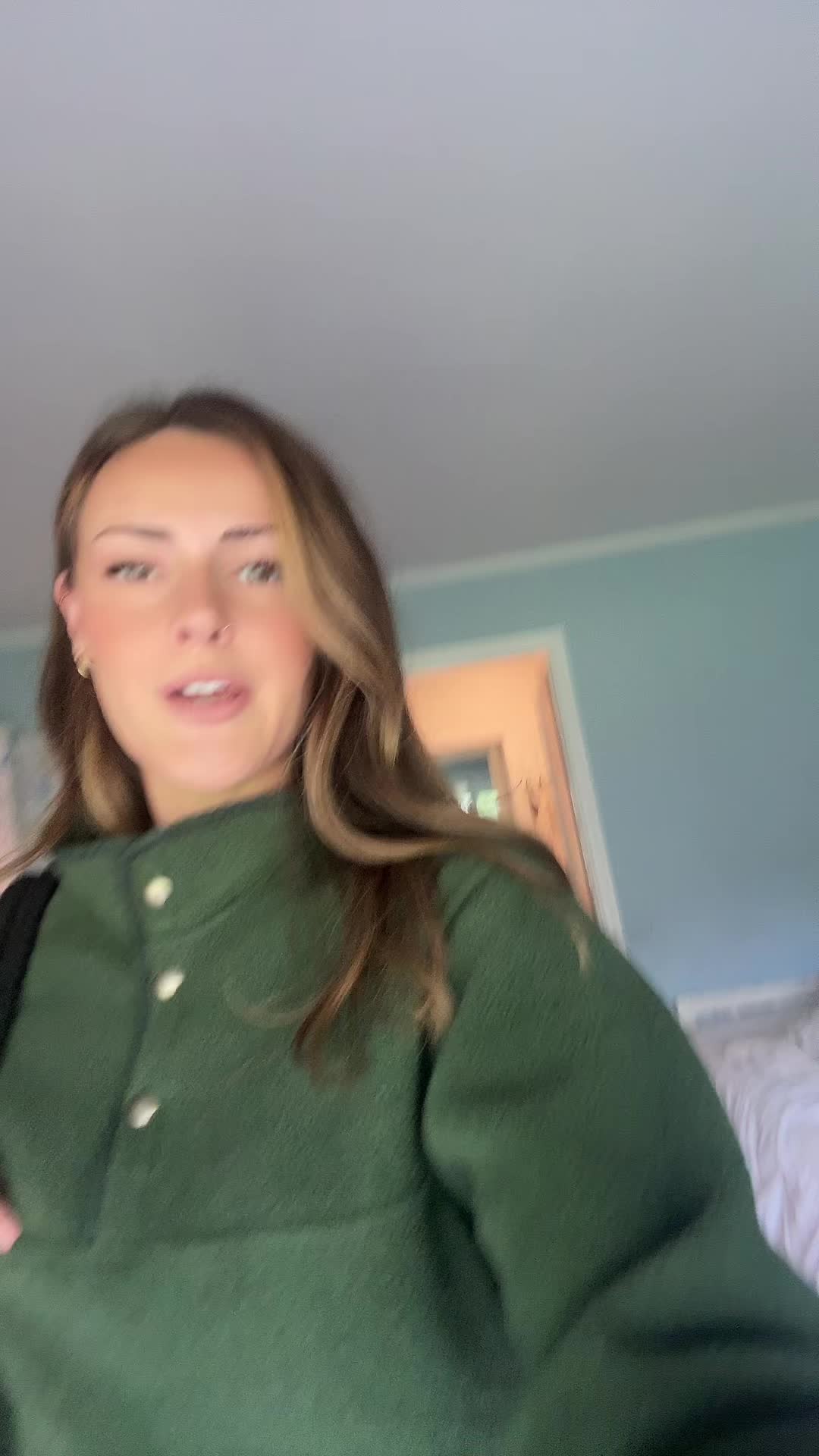 @🧍🏼♀️