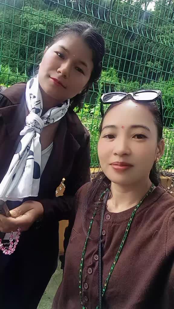 @Aavai๐ญ๐ญ๐ญ