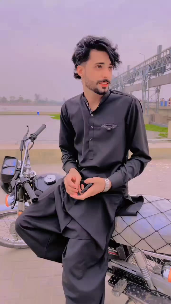 @Friend Brand 😋سیف کمبوہ💖