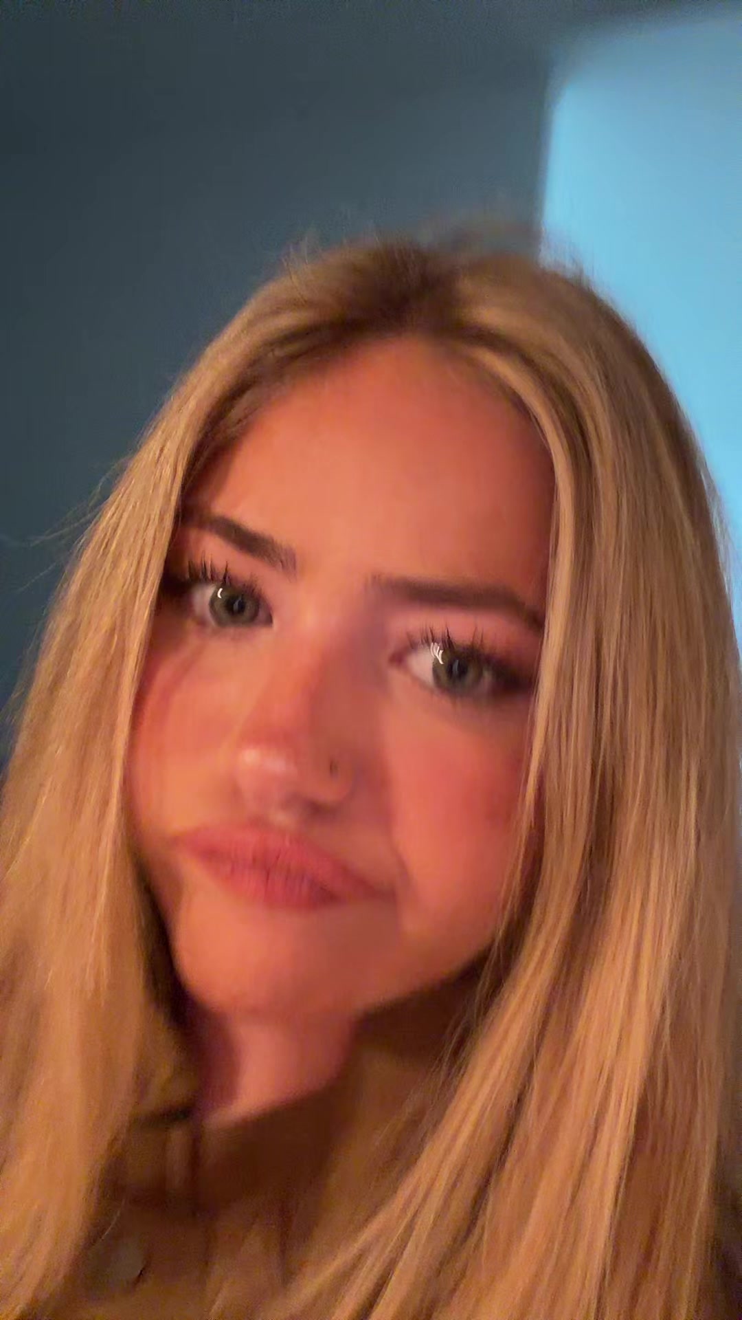 @…