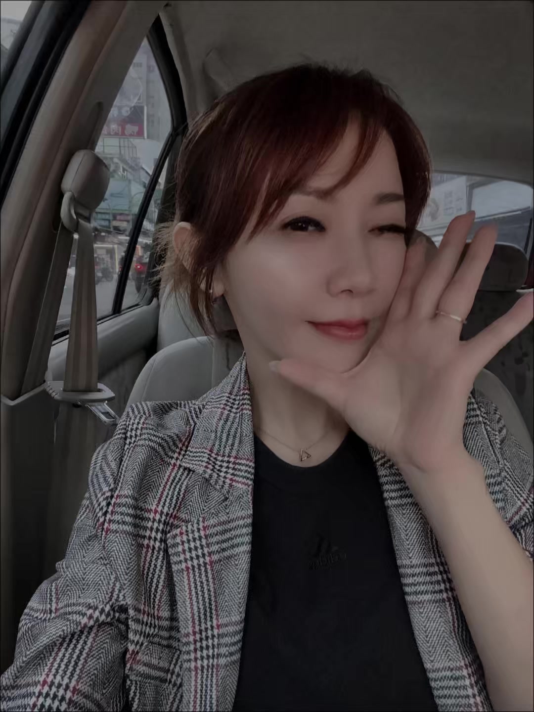 @閃閃女王