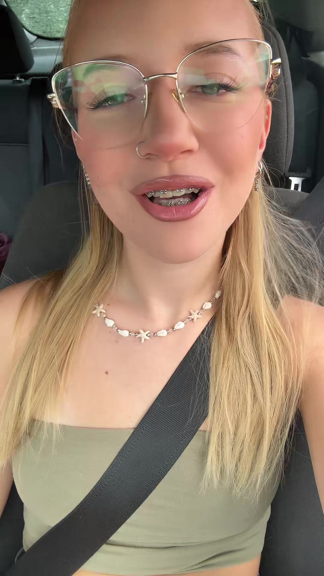 @𝒜.𝒱.