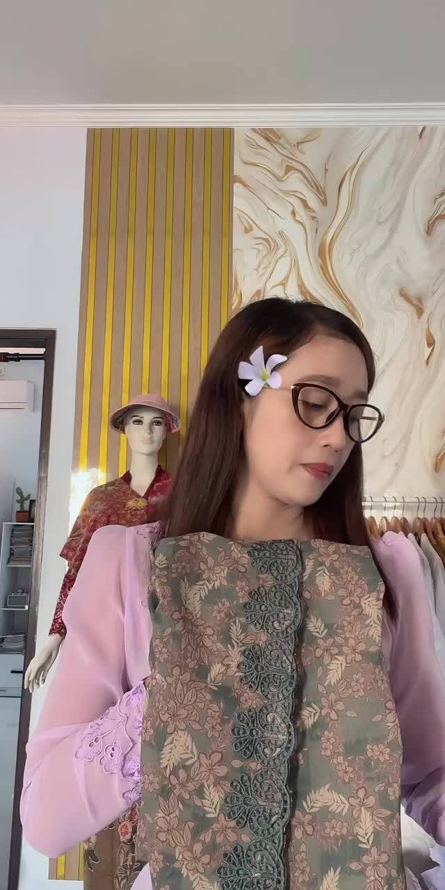 @Tut-Nick Ud Sari ID
