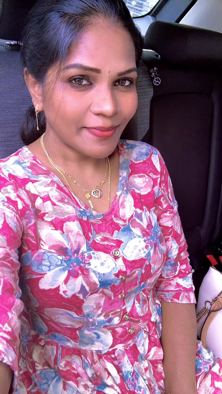 @GaYaThRI❤️ MaNiKAnDaN ❤️🇨🇦☃️