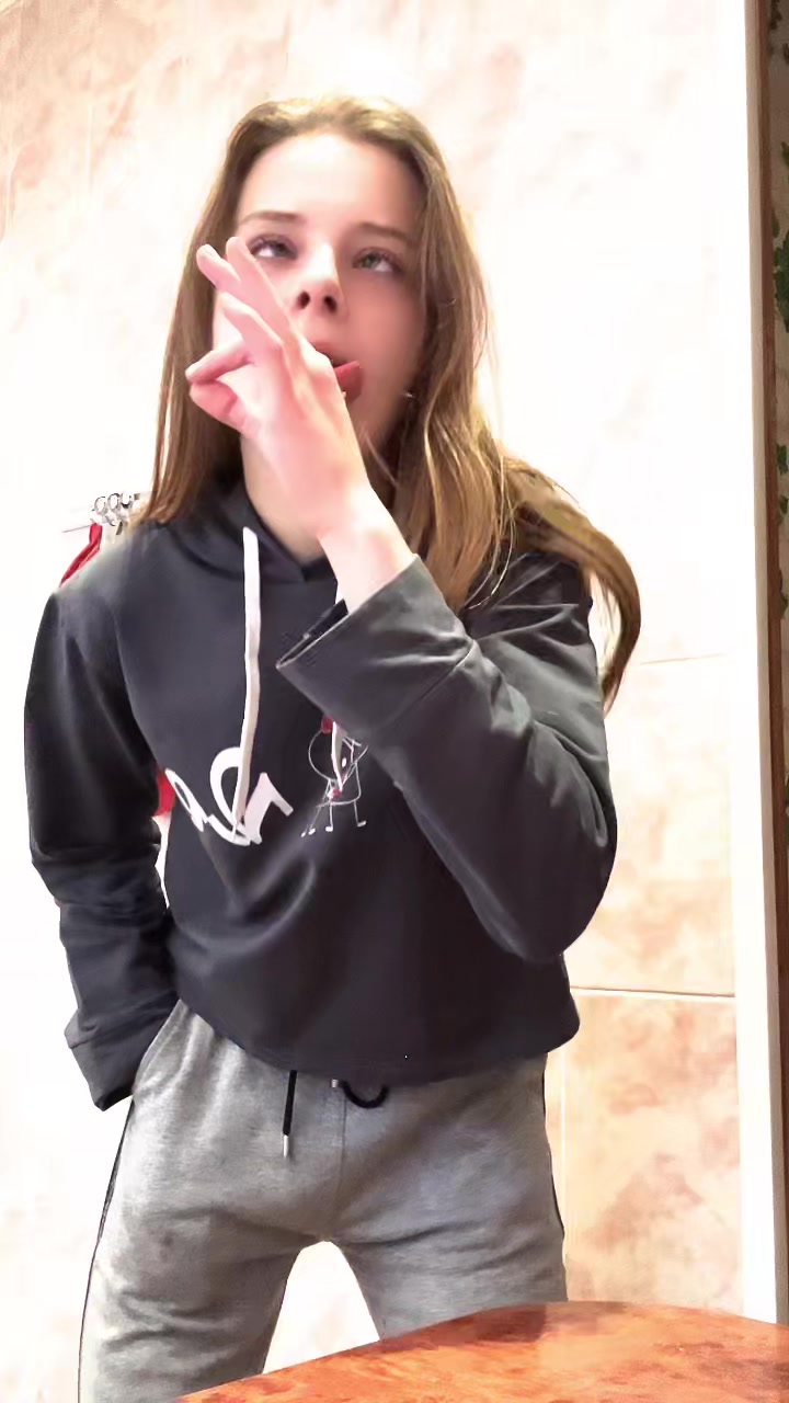 @Девушка,которой похуй на все🤭