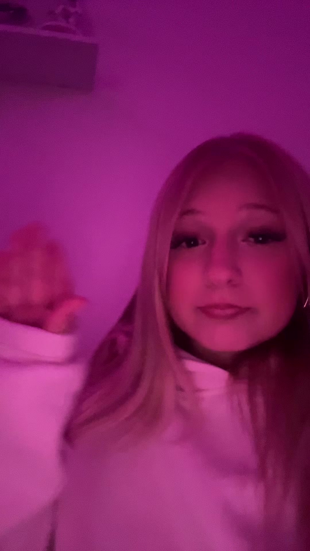 @𝓐𝓵𝓵𝓸𝓻𝓪.💕