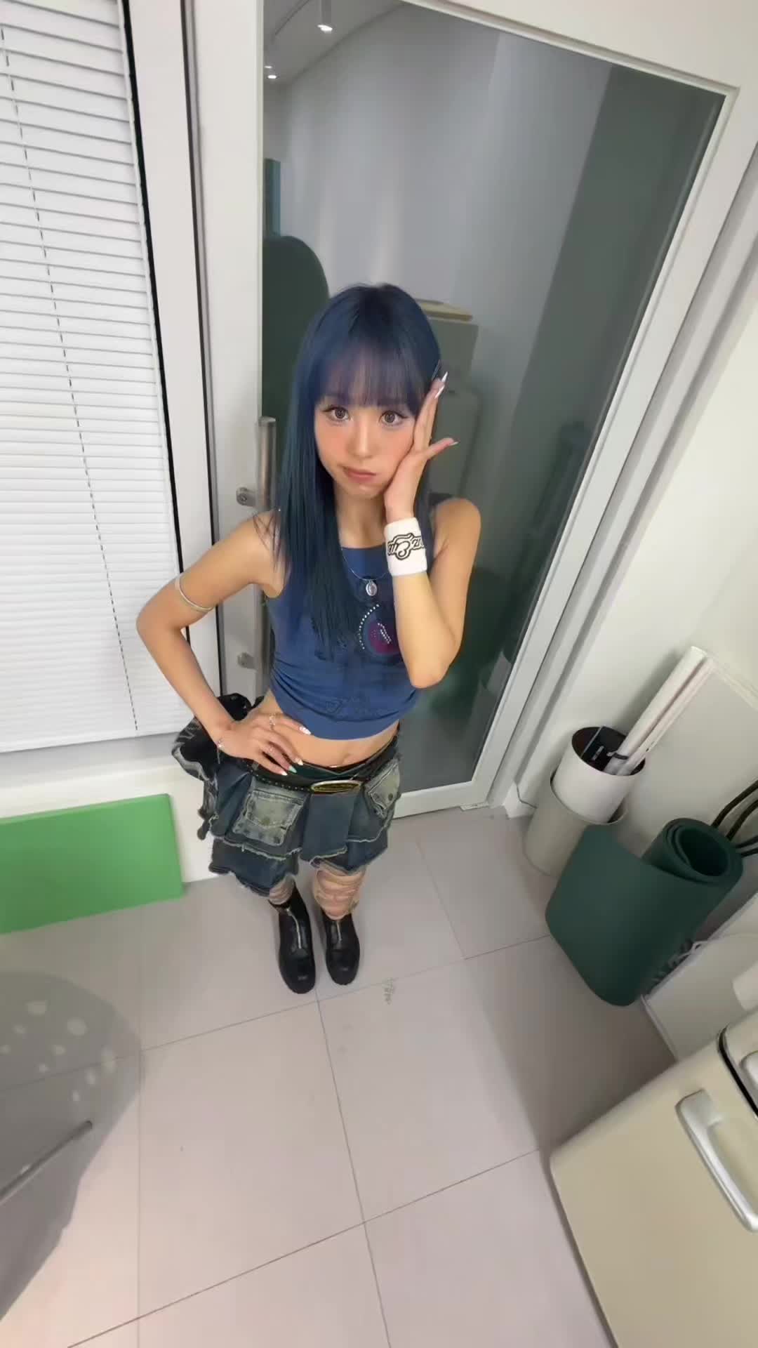 @queenzeye_official