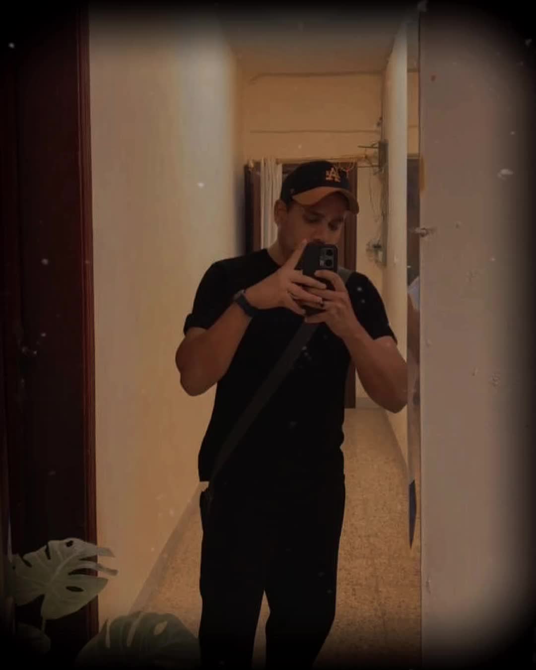 @A R S L A N بٹ 🧳