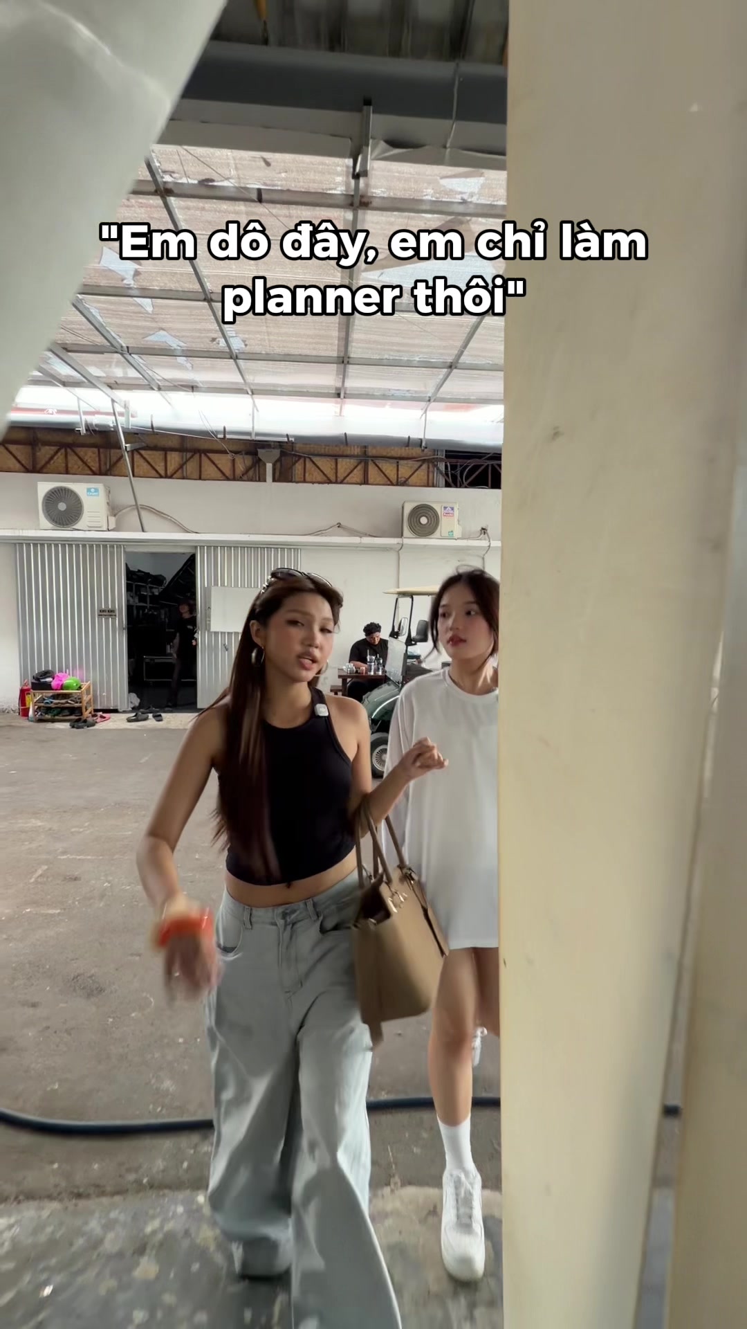 @ăn nằm ở whose