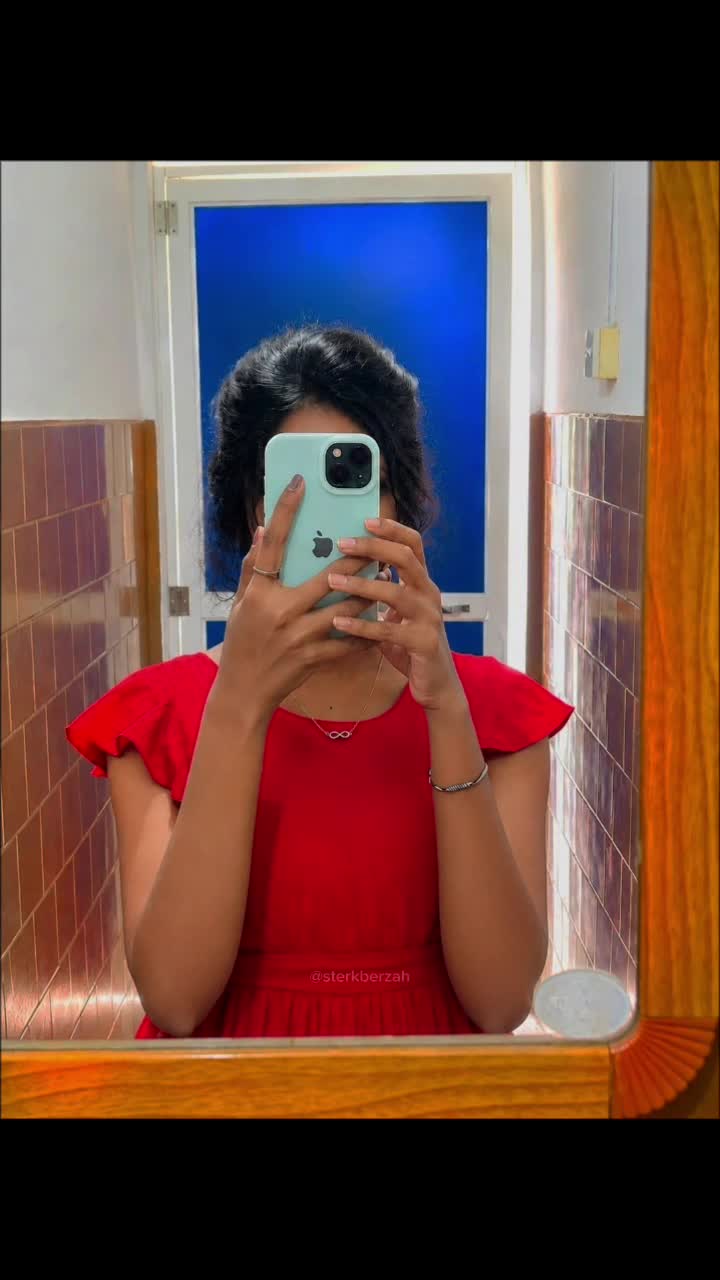 @𝐌𝐚𝐋𝐬𝐇𝐢 💕