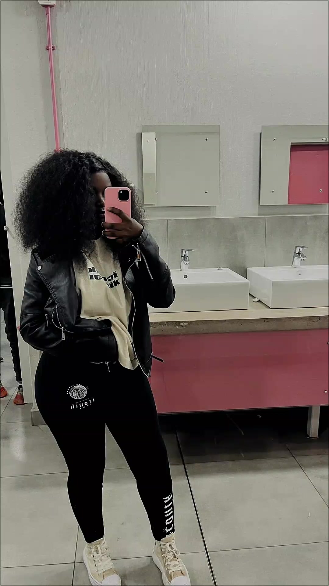 @Ci lia🧸🥰