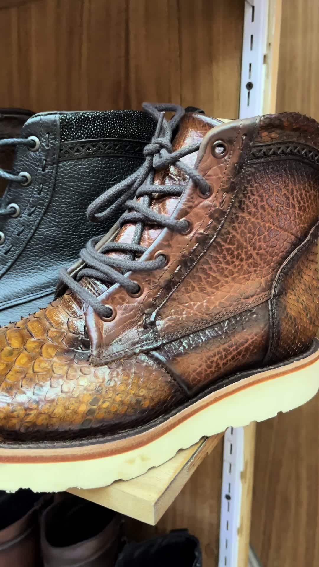 @Luxy Zapaterias