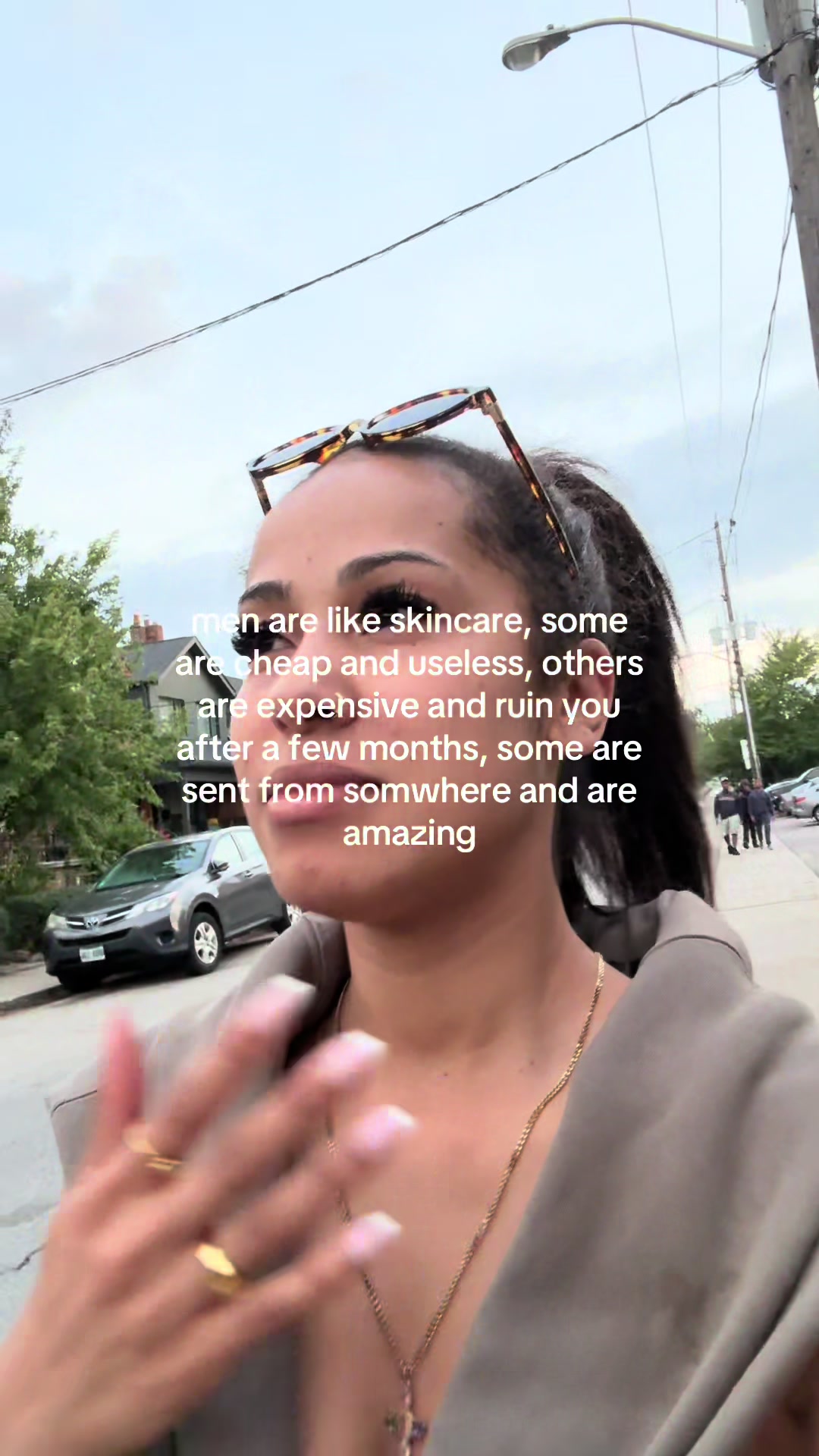 @ELLENIA MIONI