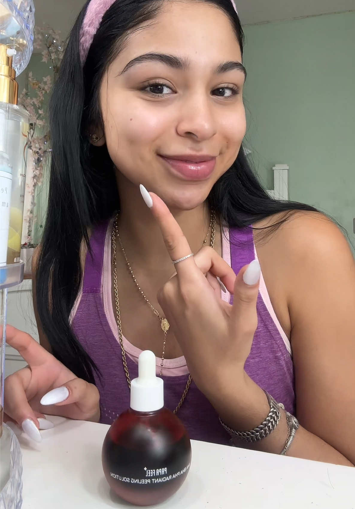 @crystalnevarez_