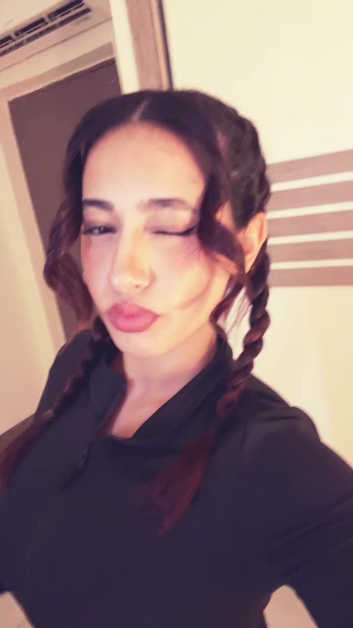 @𝒮𝓌𝑒𝑒𝓉 𝒱𝑒𝓃𝑜𝓂 ♈️🦂