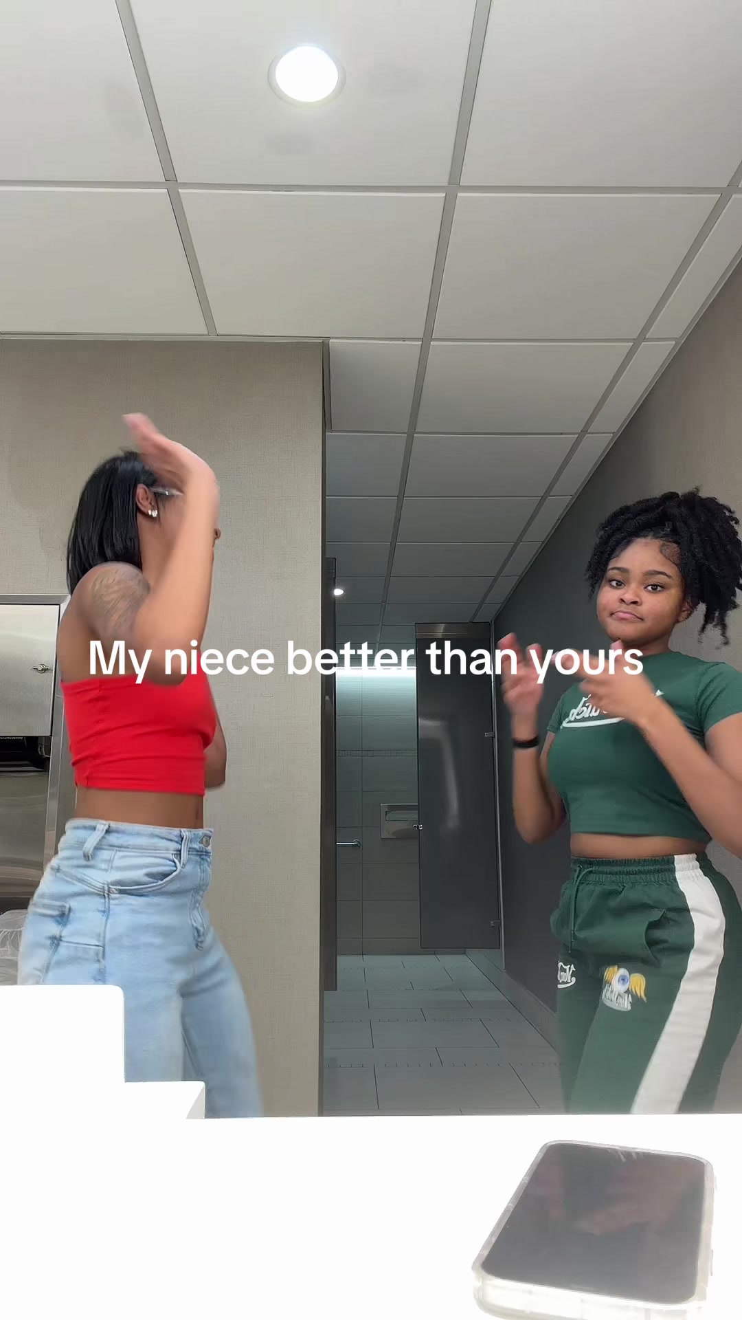 @Ari 𖨆