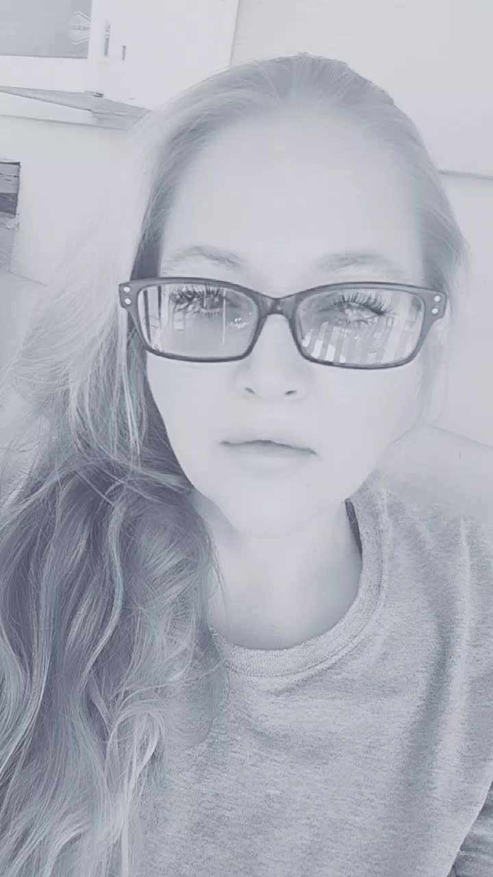 @lea_shields2