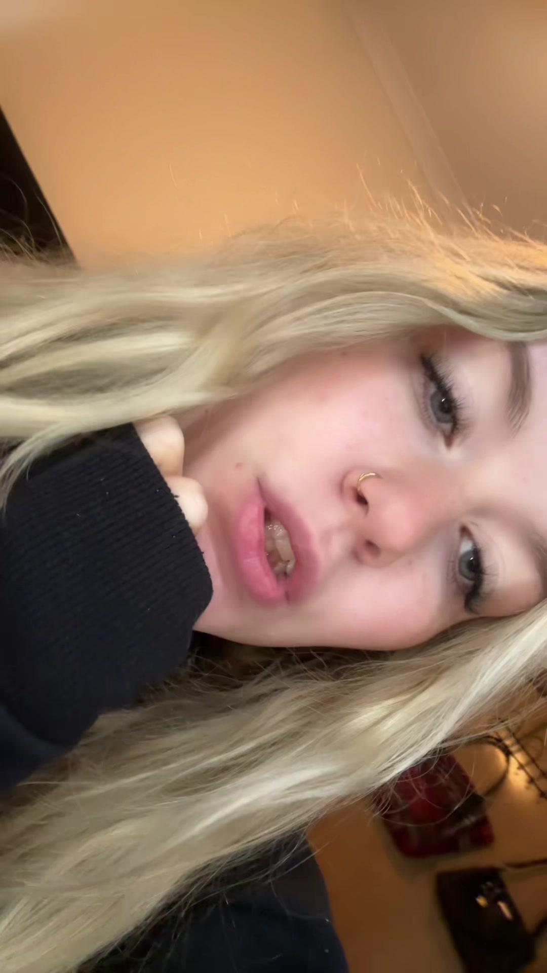 @unironicallyblonde