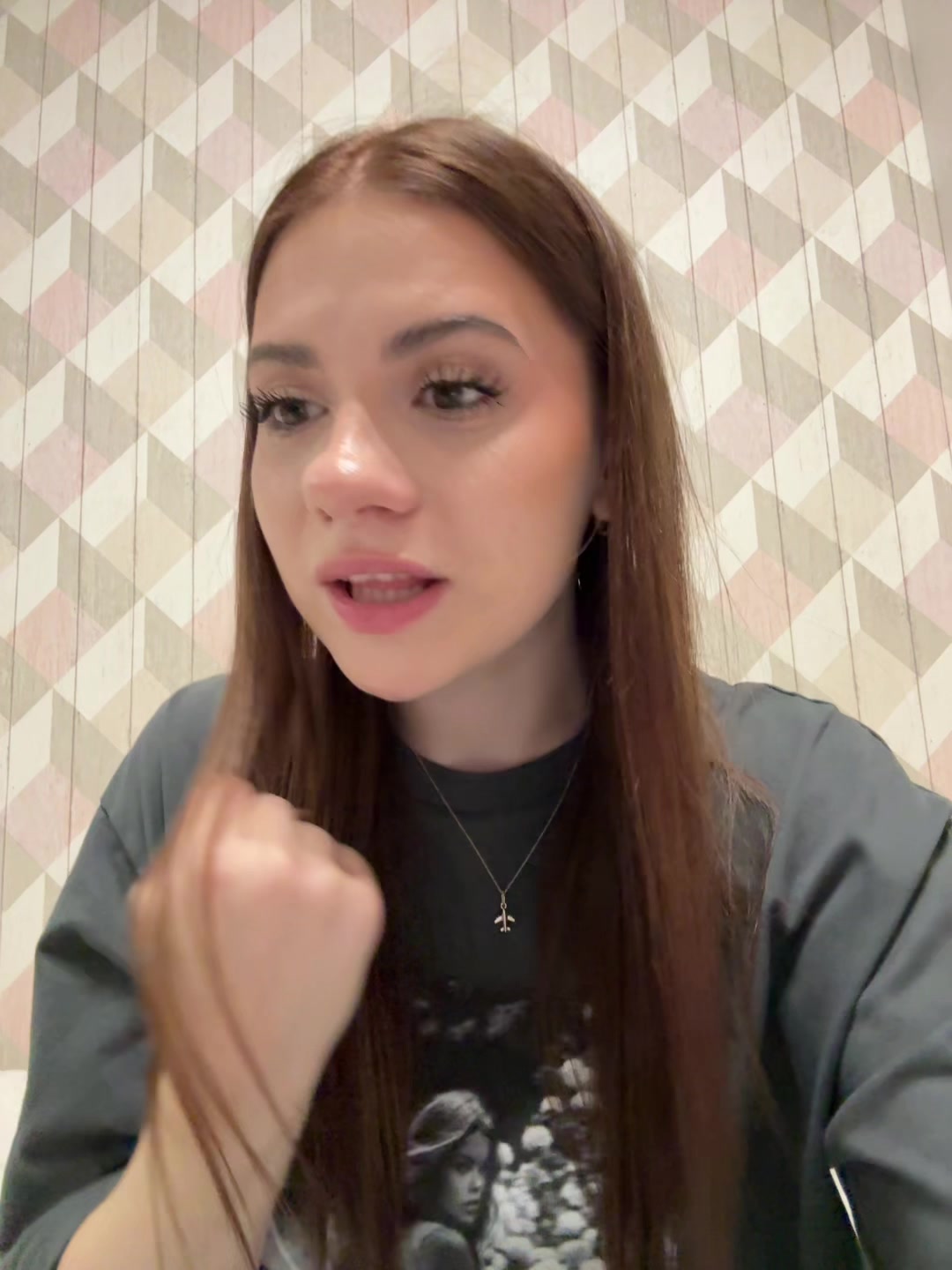 @nikaskiess🪽