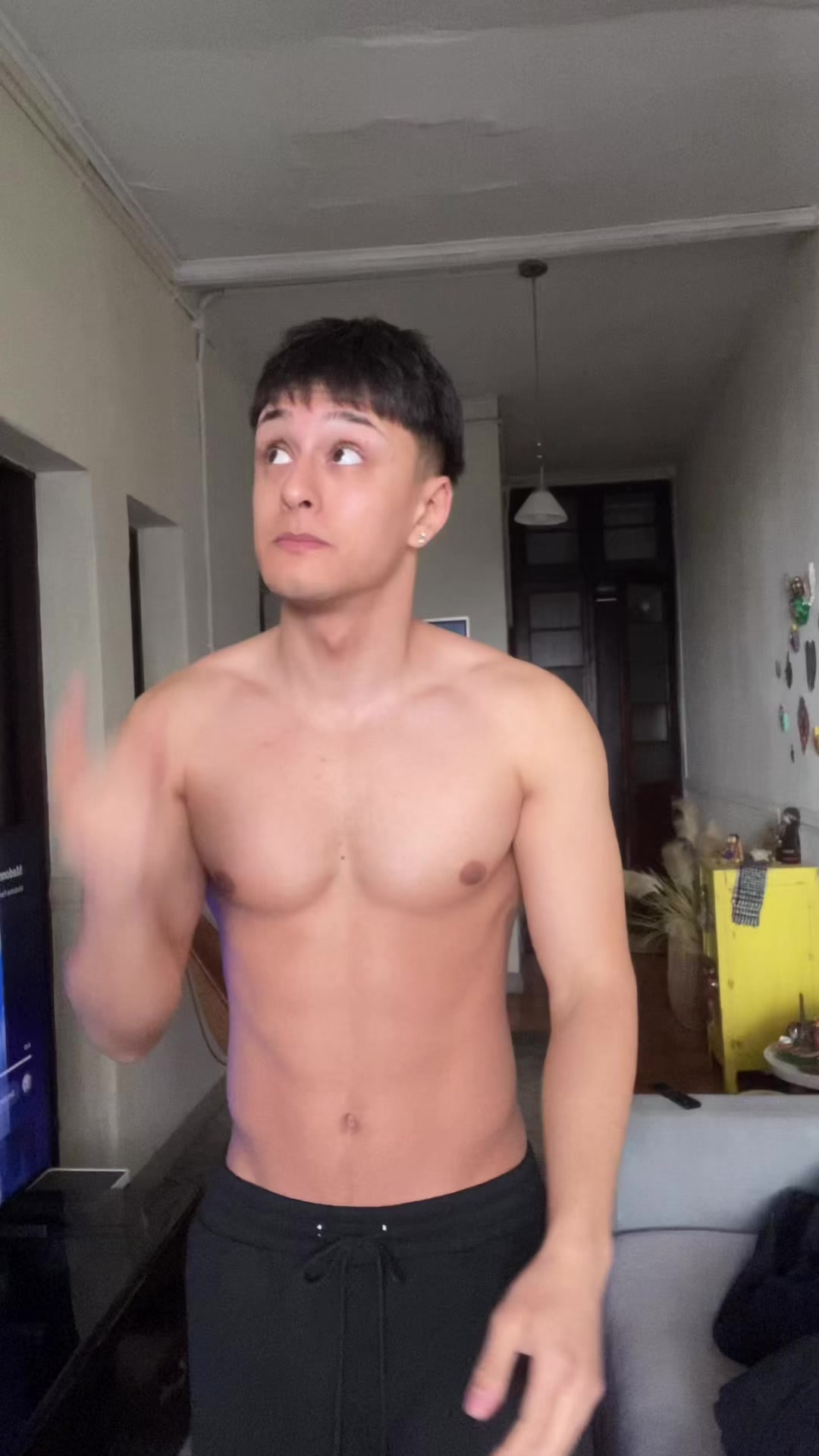 @Matías