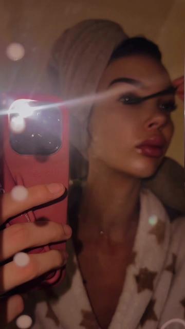 @herahoxha0