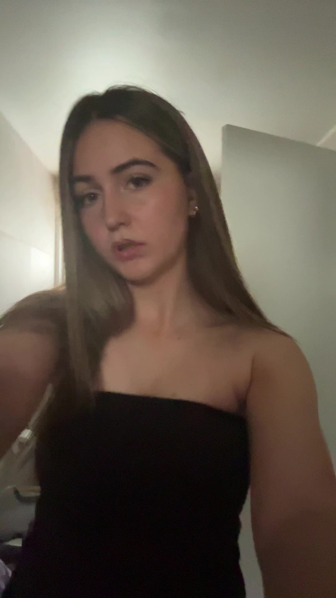 @𝒜 𝒱 𝒜