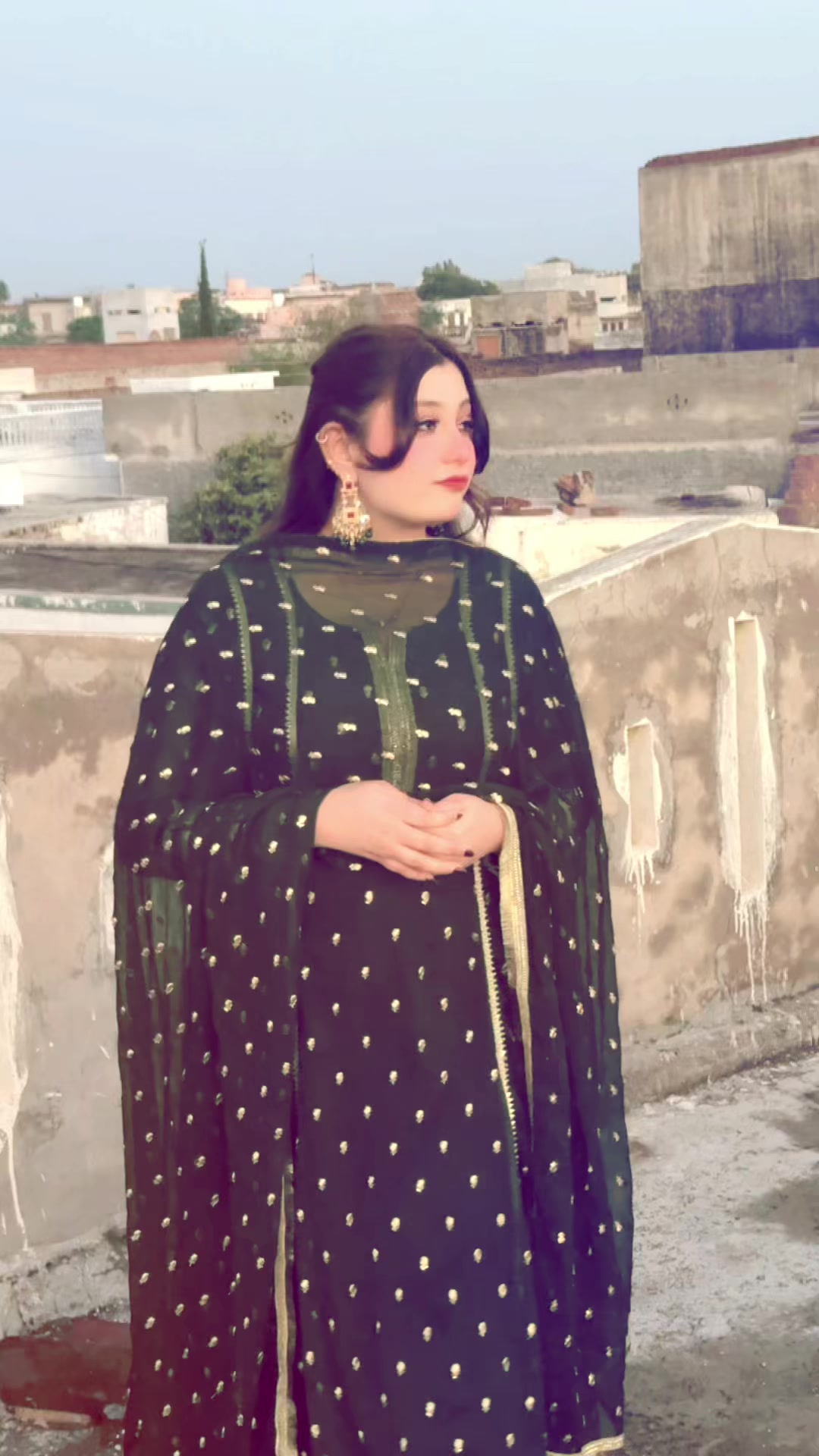 @𝑭𝒊𝒛𝒂 𝑸𝒖𝒓𝒆𝒔𝒉𝒊❤️
