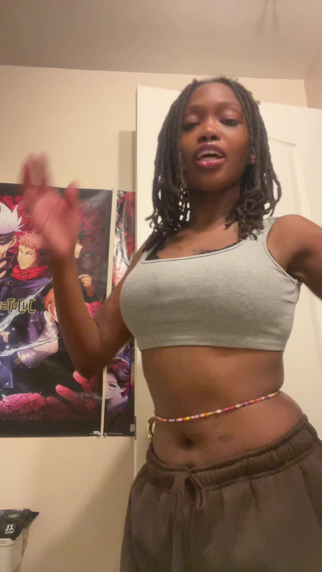@:3