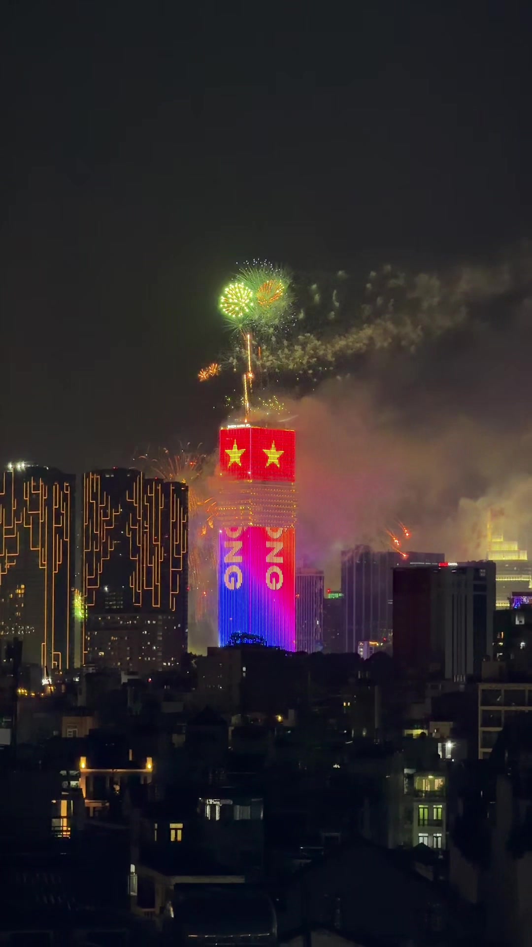 @Vy hư hư