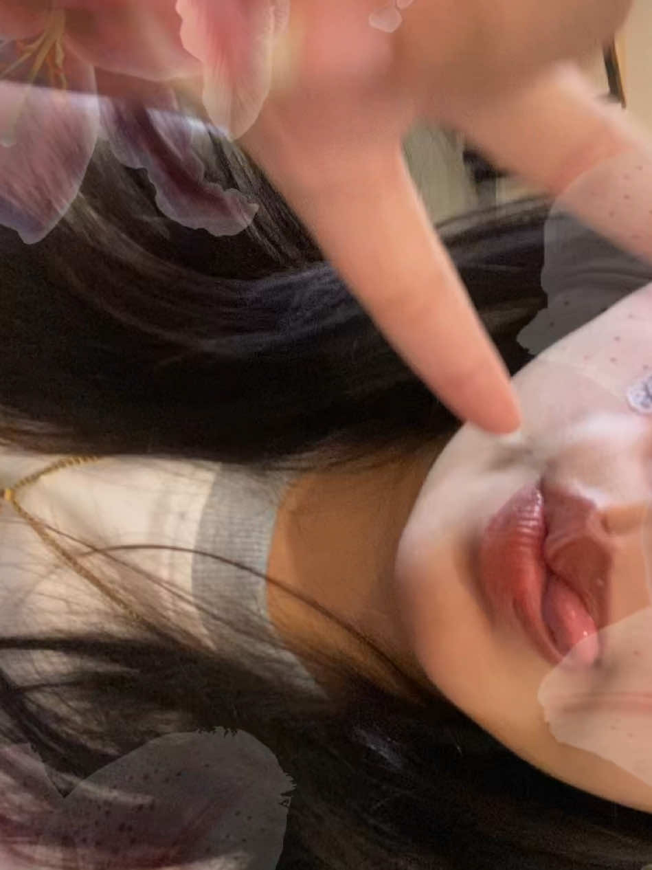 @𝒜𝒢