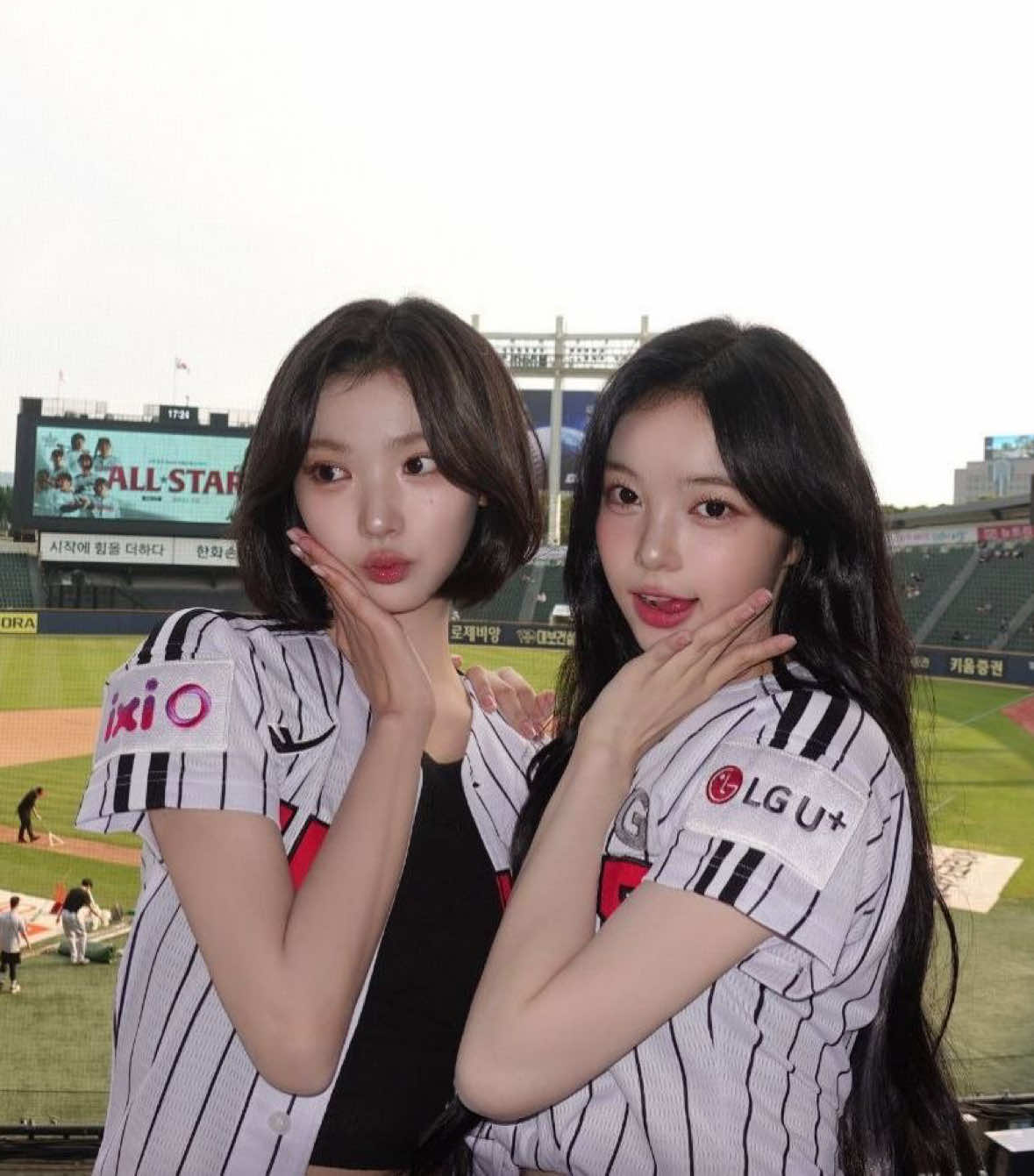 @ฅ