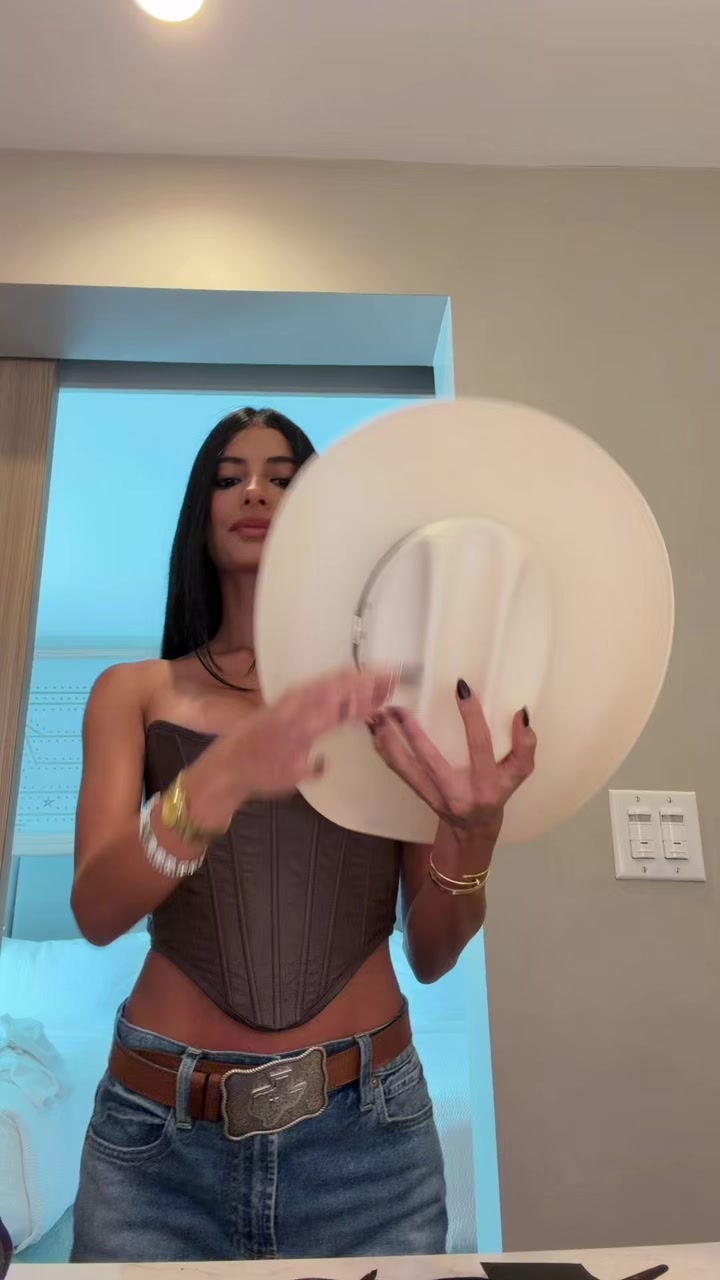 @THE REAL CHAMPAGNE MAMI