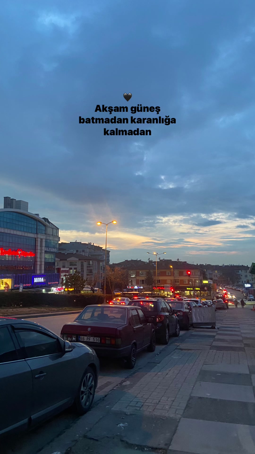 @𝒮𝓉𝑜𝓇𝓎𝓁𝒾𝓀