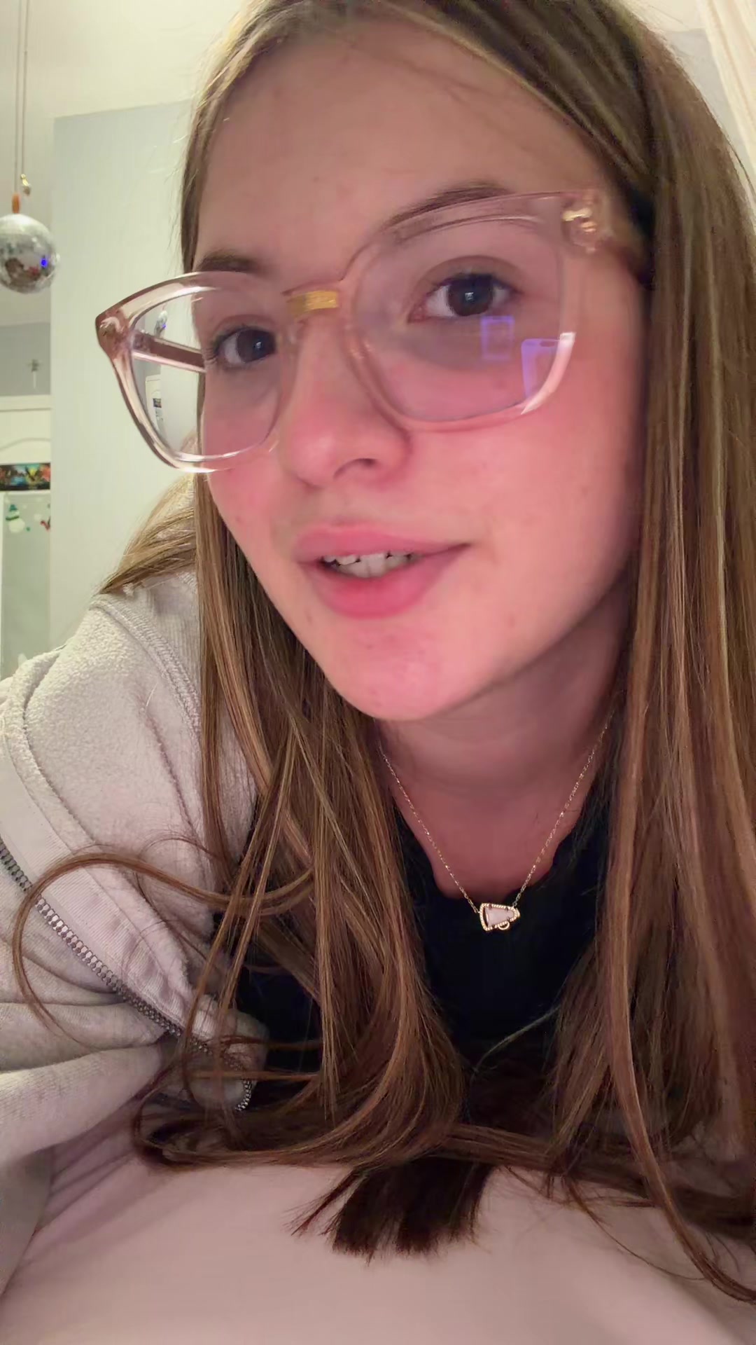 @🦄