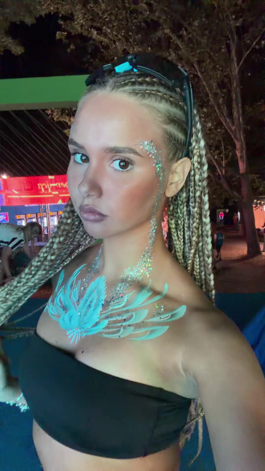 @лара