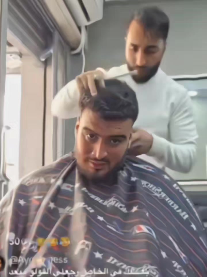 @ANIS المصمم