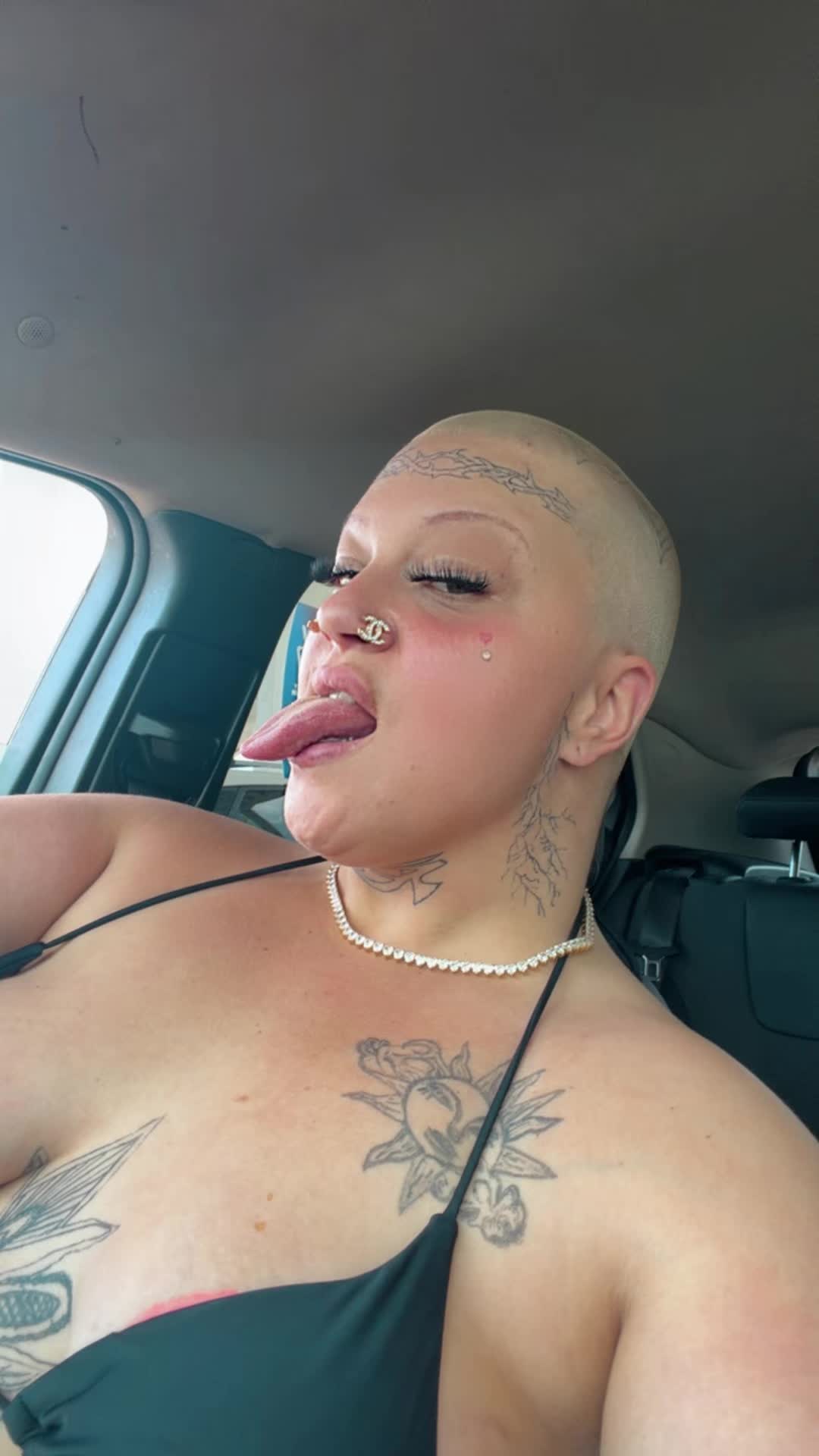 @guurrlnextdoor