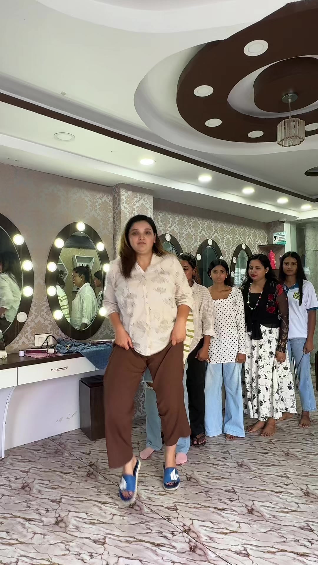 @Divya’s makeup studio